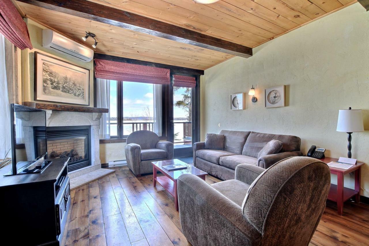 Les Condos Du Lac Taureau- Rooms & Condos Saint-Michel エクステリア 写真